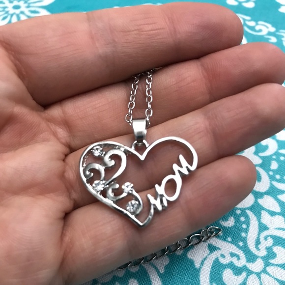 💙💎Little Cute Mom Necklace💎💙Fashion Jewelry - Picture 2 of 8